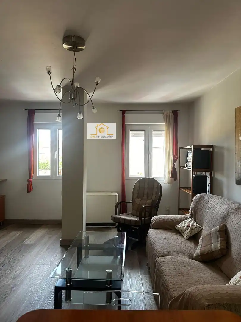 Sala de estar de Apartamento en venta en León Capital  con Calefacción, Parquet y Amueblado