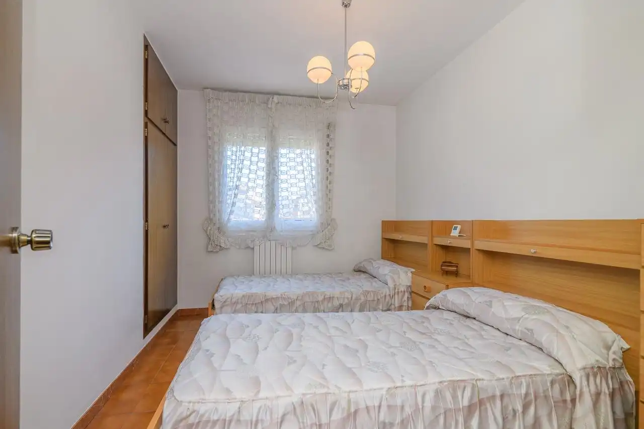 Schlafzimmer von Wohnung zum Verkauf in Manresa mit Heizung, Abstellraum und Balkon