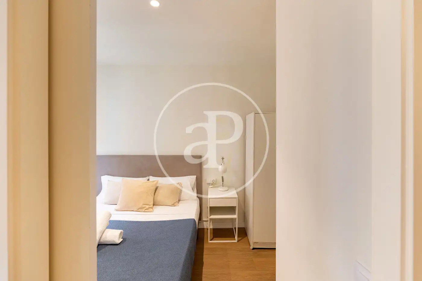 Habitación de Piso en venta en Barcelona con Calefacción, Amueblado y Balcón