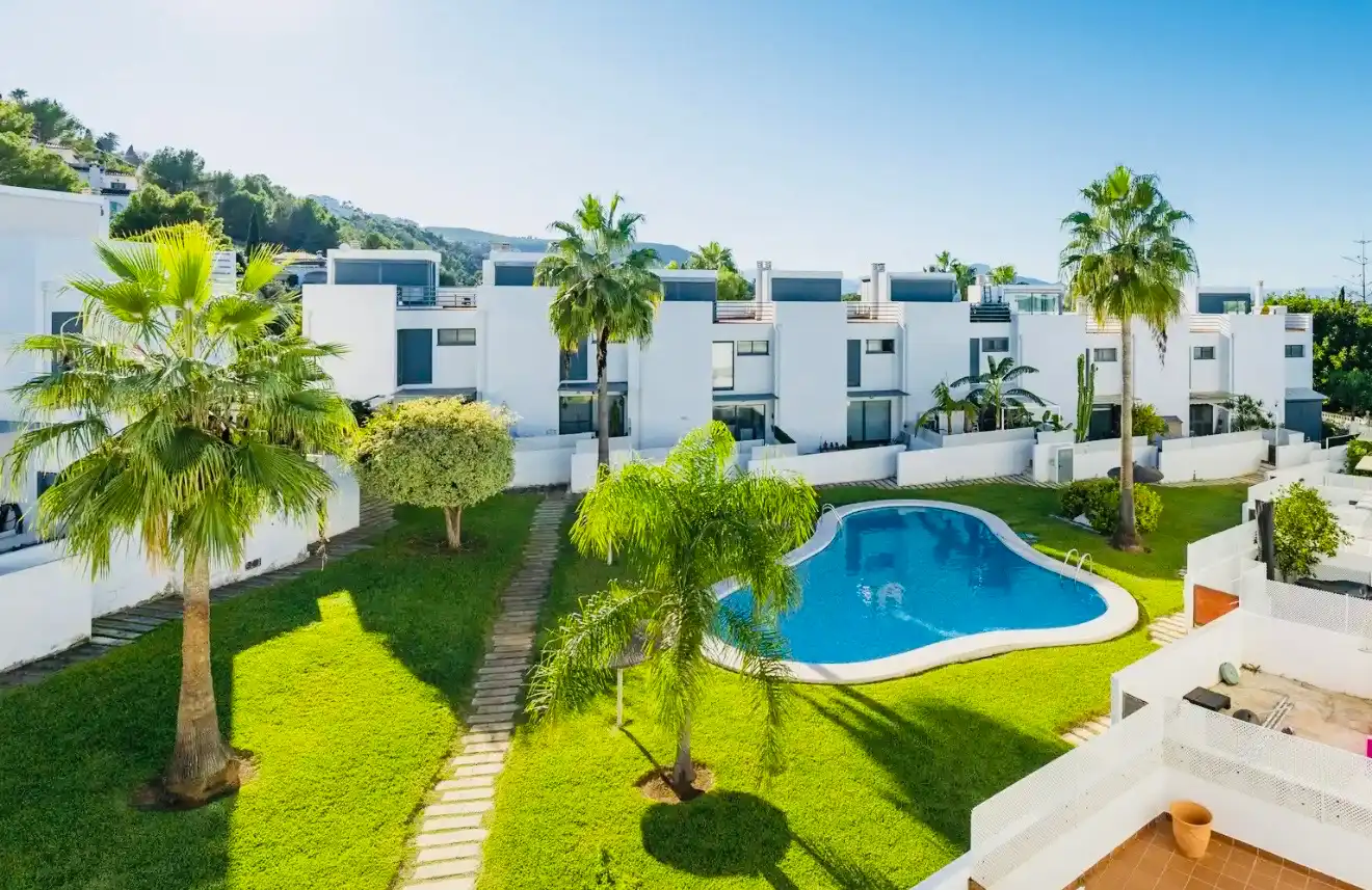 Außenansicht von Einfamilien-Reihenhaus zum Verkauf in Dénia mit Klimaanlage, Heizung und Terrasse