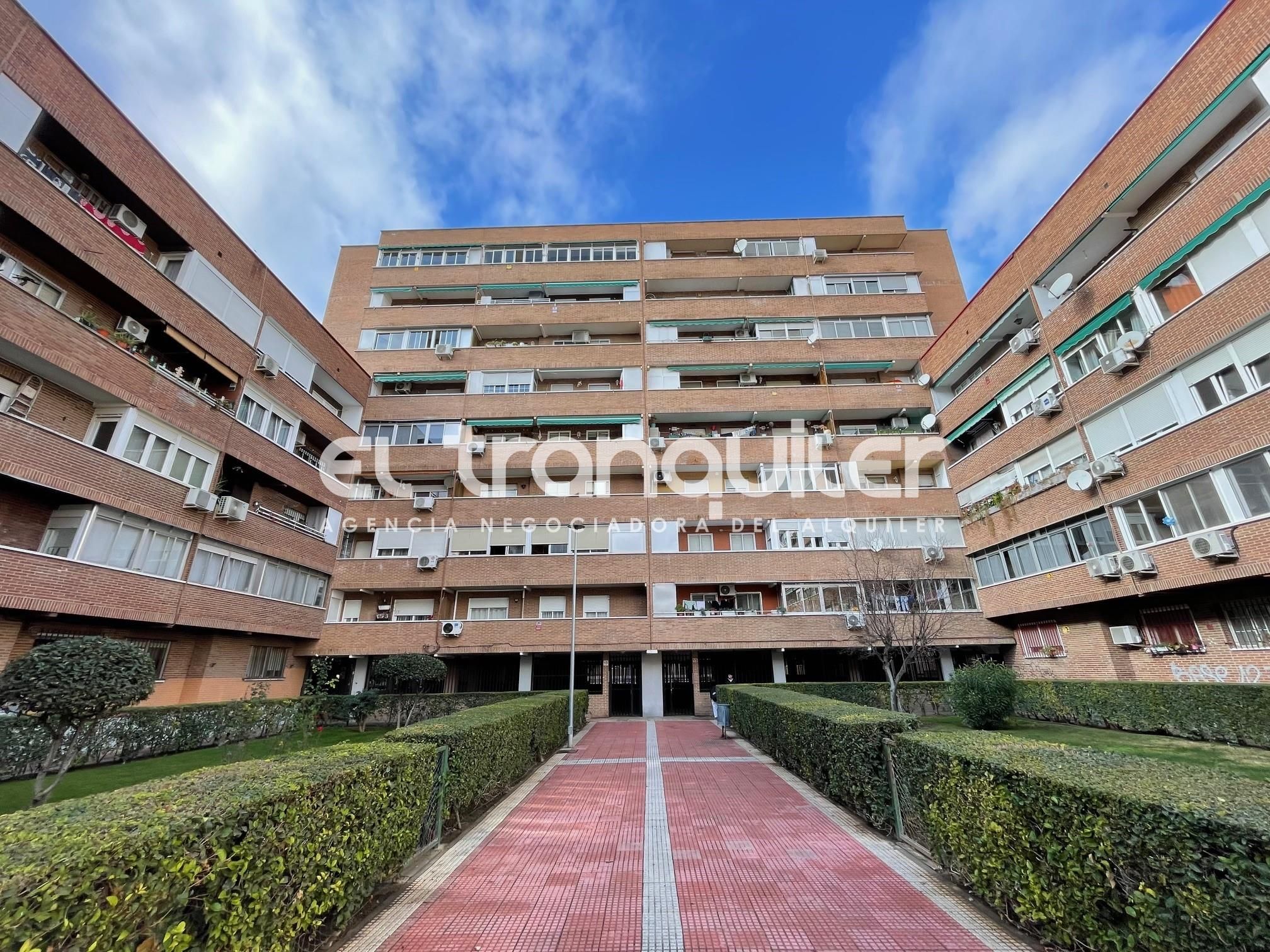 Exterior view of Flat to rent in Torrejón de Ardoz  with Parquet flooring and Furnished