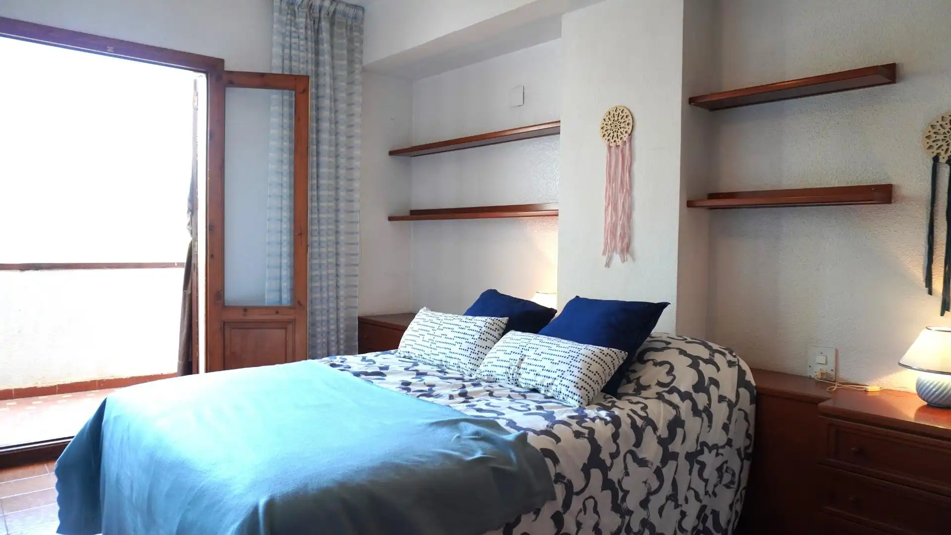 Schlafzimmer von Dachboden zum Verkauf in El Puig de Santa Maria mit Privatgarten, Terrasse und Balkon