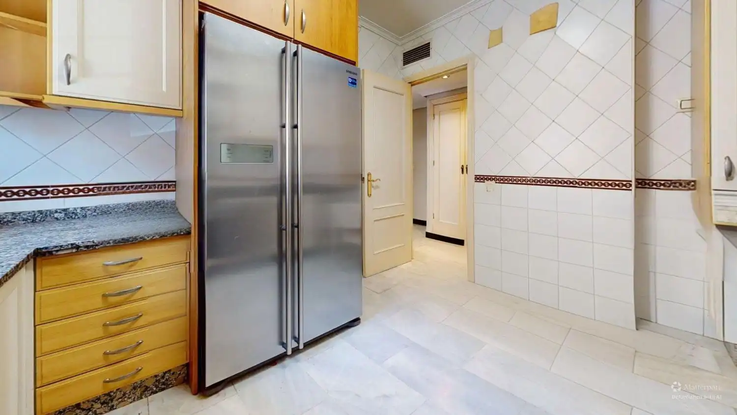 Küche von Wohnung zum Verkauf in San Juan de Aznalfarache mit Klimaanlage, Heizung und Abstellraum