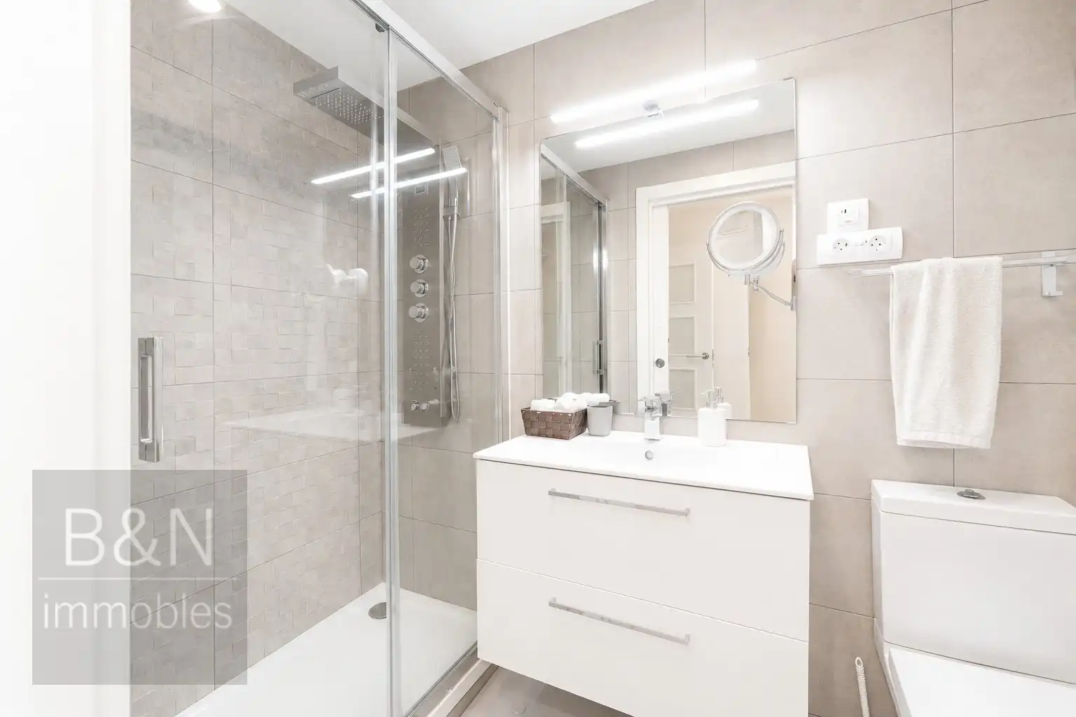 Baño de Dúplex en venta en Terrassa con Aire acondicionado, Calefacción y Terraza