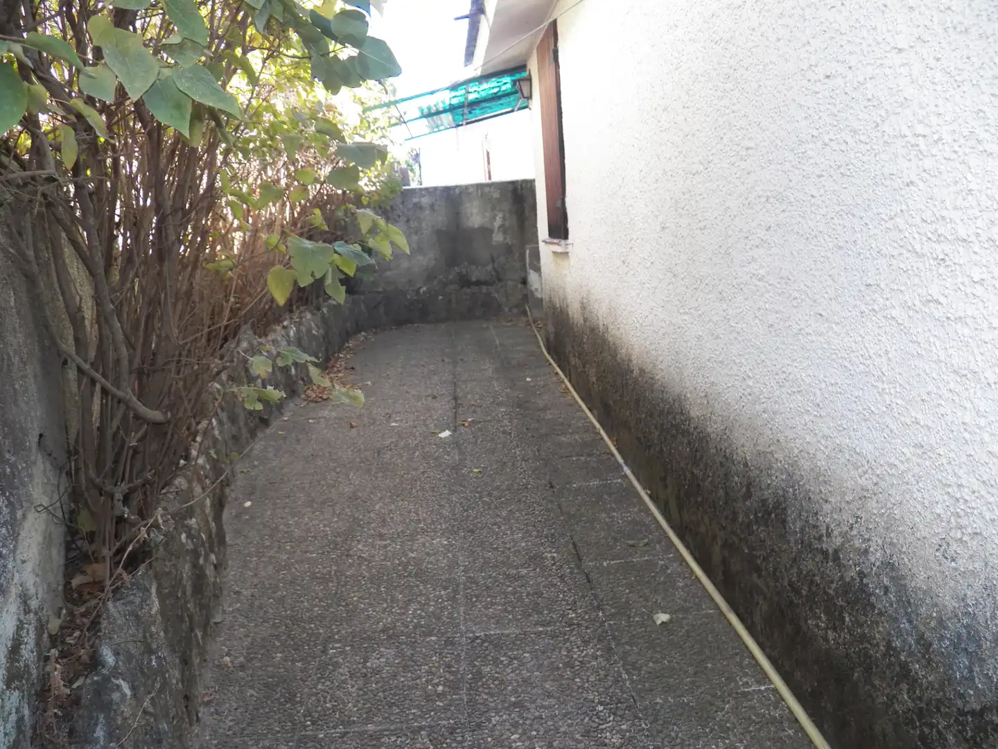 Exterior view of Detached homes for sale in Miraflores de la Sierra  with Private garden and Swimming Pool
