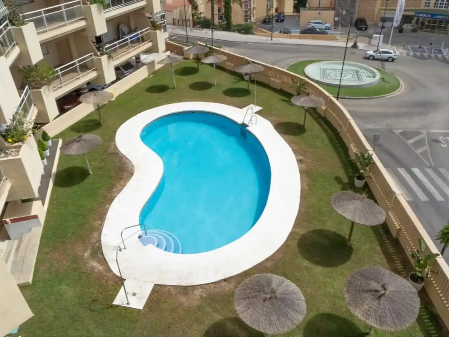 Piscina de Apartament en venda en Fuengirola amb Aire condicionat, Piscina i Balcó