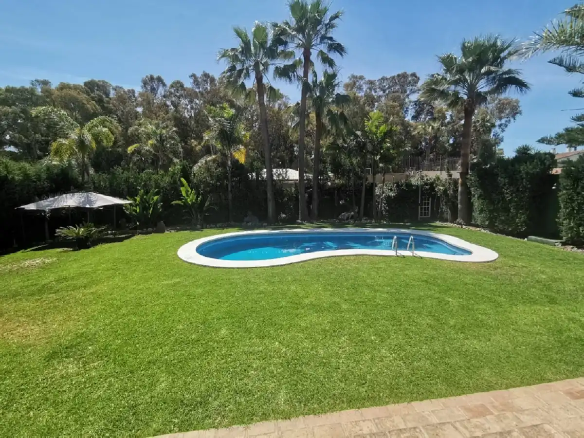 Piscina de Casa o xalet de lloguer en Marbella amb Aire condicionat, Jardí privat i Terrassa