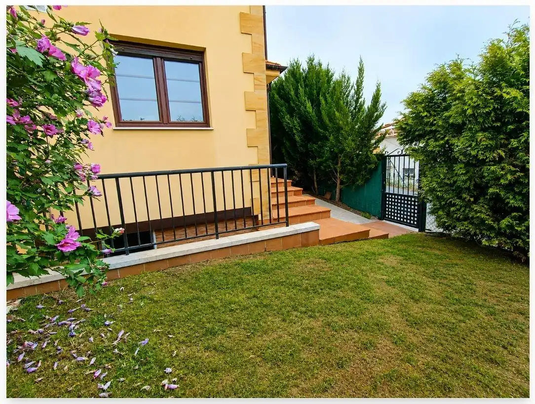 Terraza de Casa adosada en venta en Santillana del Mar con Calefacción, Jardín privado y Trastero