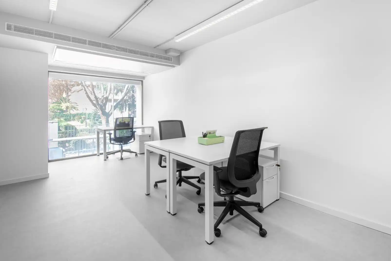 Büro zur Miete in Madrid mit Klimaanlage, Heizung und Möbliert