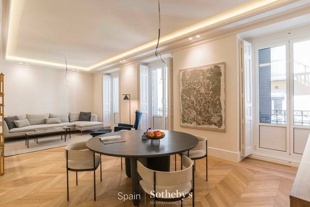 Apartamento en Venta en Calle de la Alameda en Cortes - Huertas