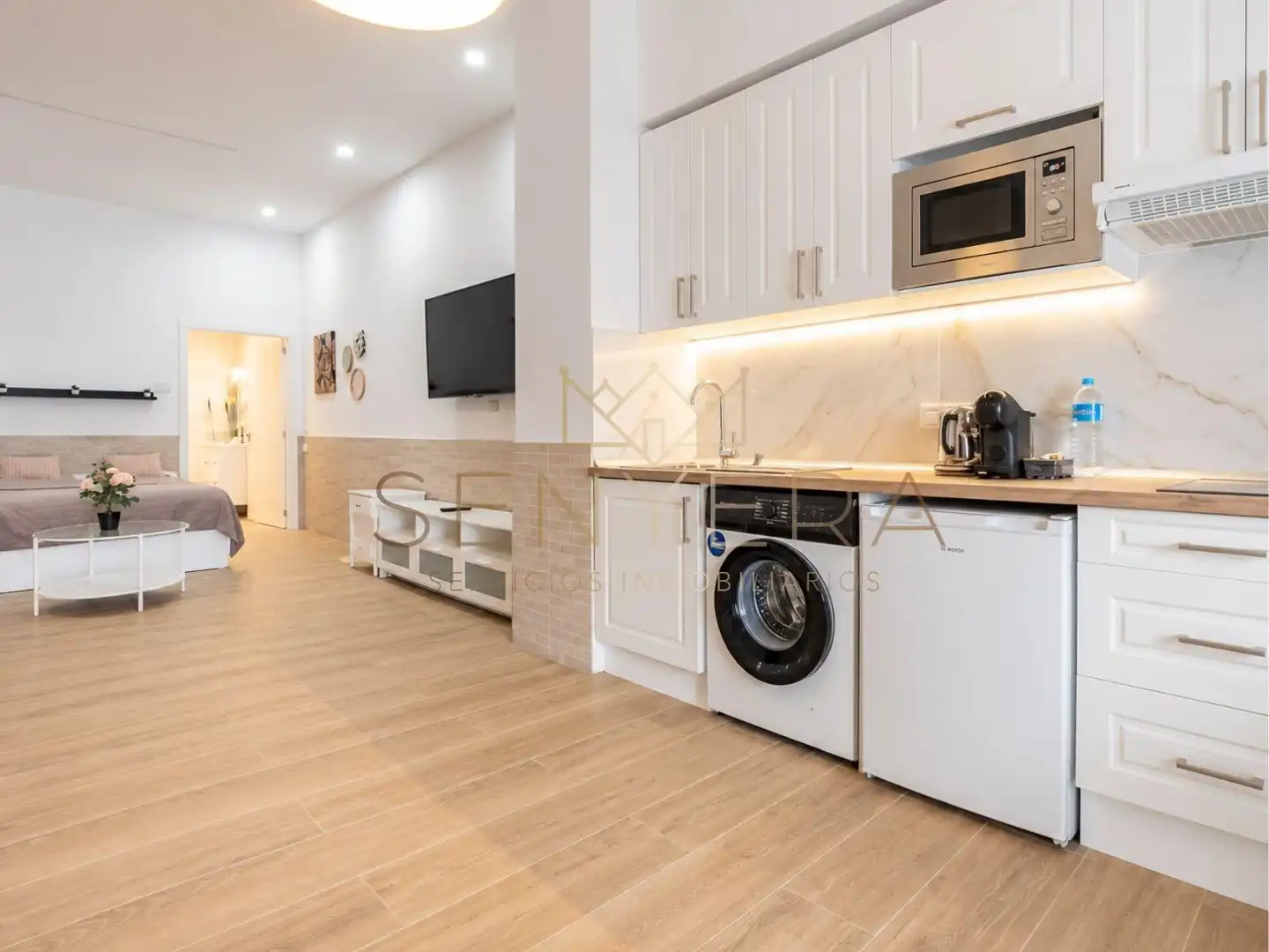 Kitchen of Study for sale in Valencia  with Air Conditioner and Furnished