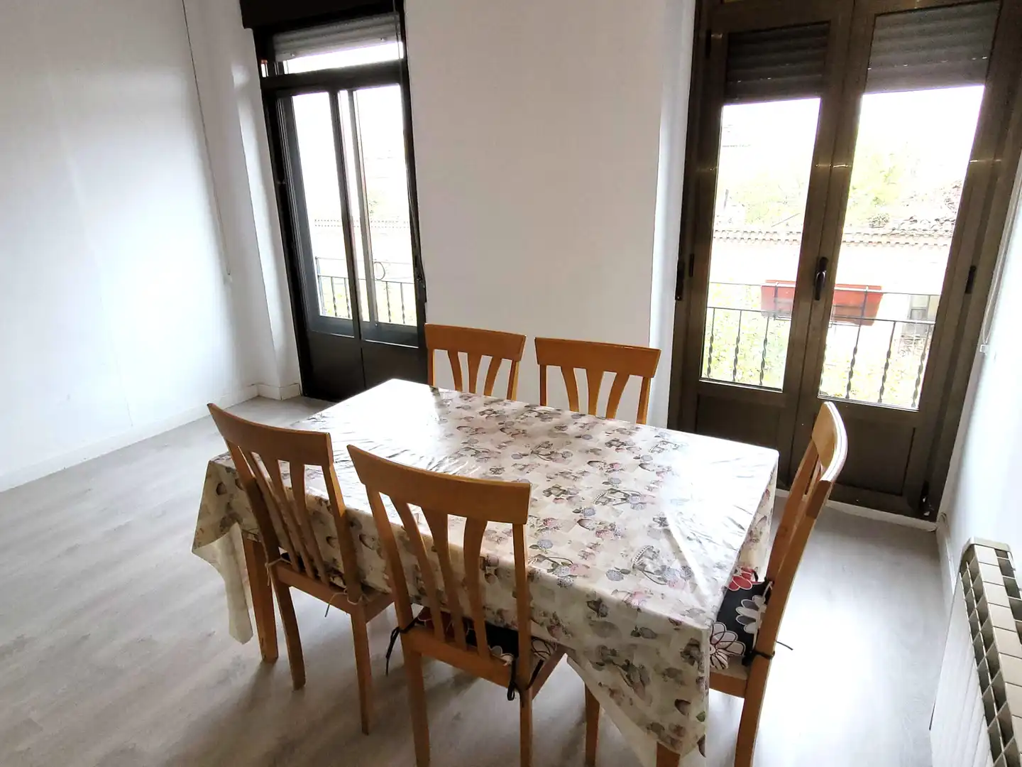 Dining room of Flat for sale in Medina del Campo  with Heating, Parquet flooring and Furnished