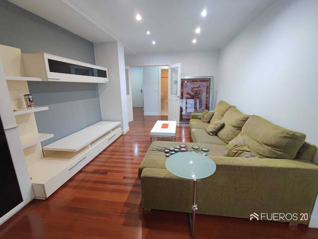 Piso en Venta en Txabarri - La Unión - Vista Alegre