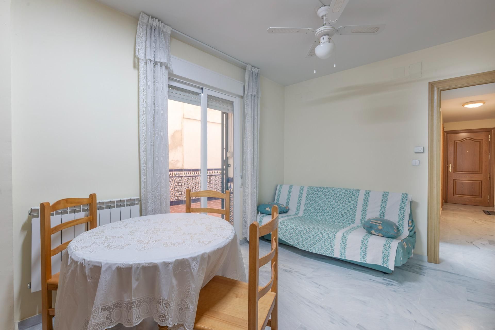 Flat for sale in Calle HORNO DE HAZA, Centro - Sagrario , Centro,  Granada Capital