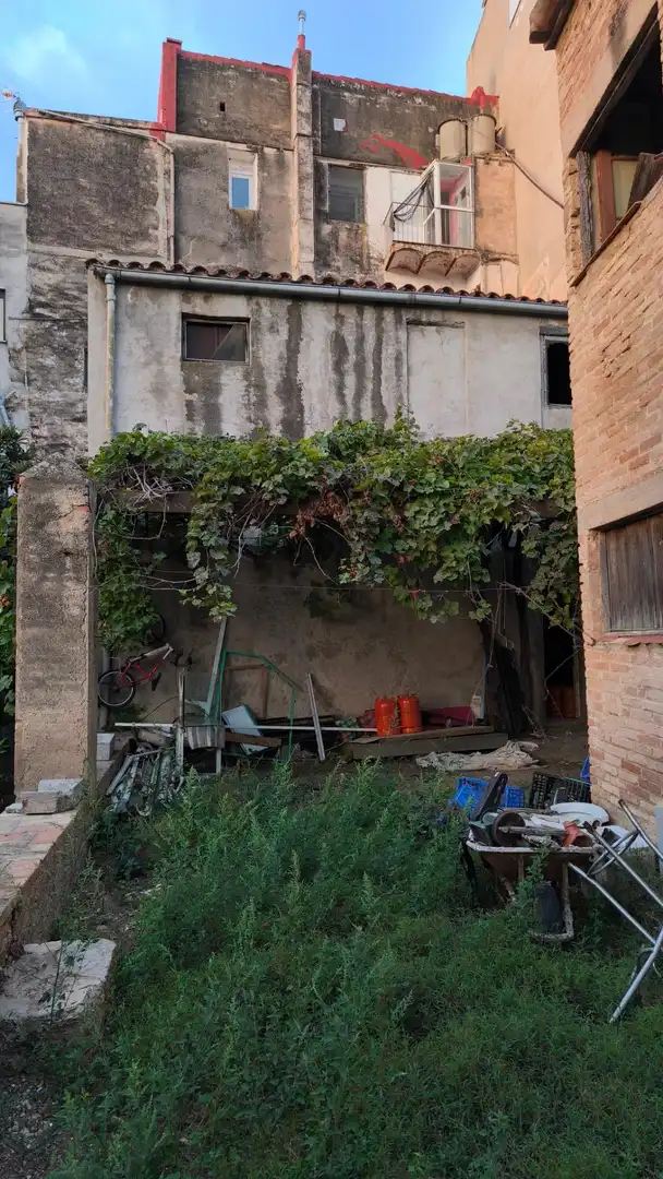 Jardí de Edifici en venda en Roquetes
