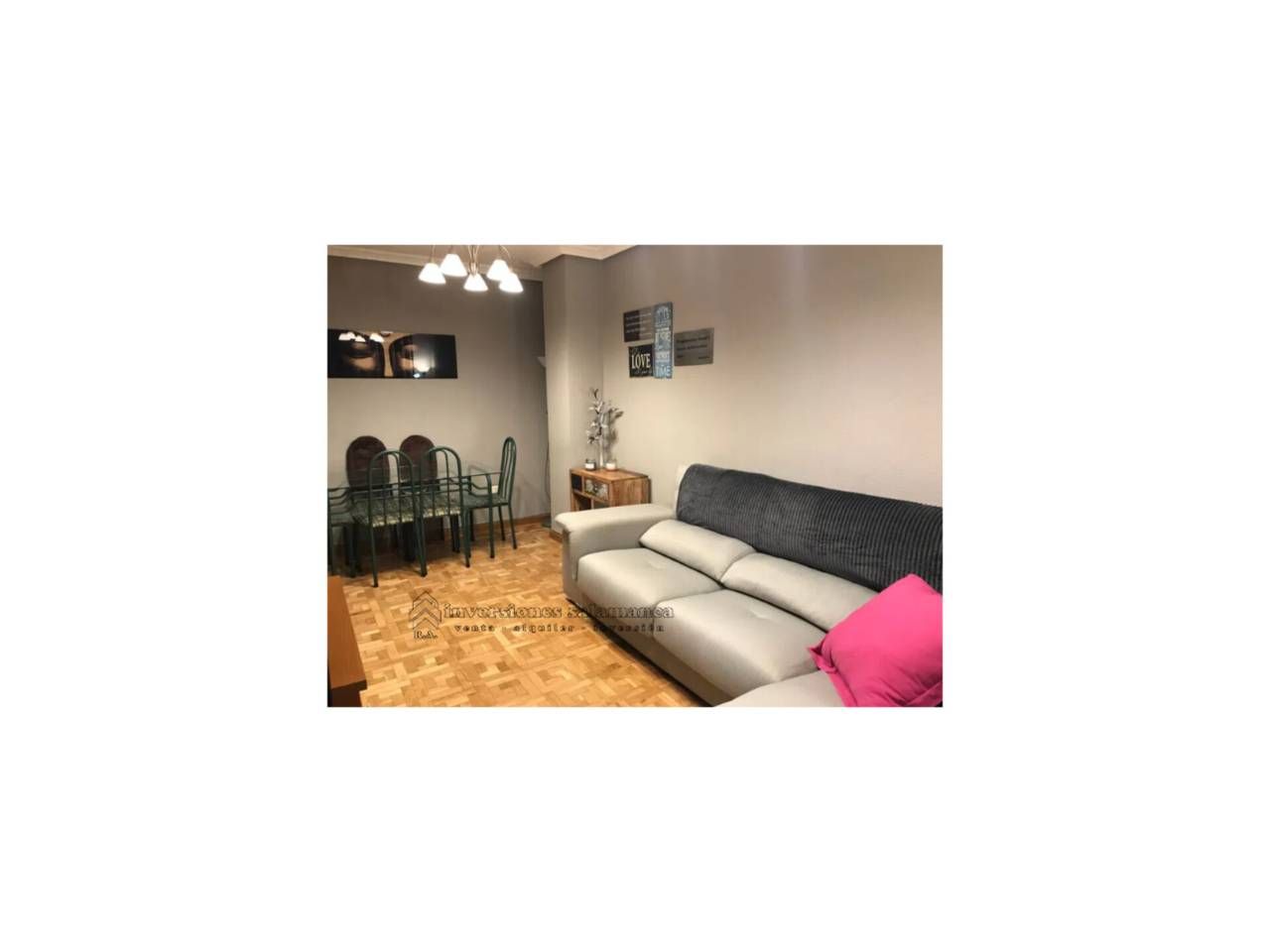 Living room of Flat to rent in Salamanca Capital  with Heating, Parquet flooring and Furnished