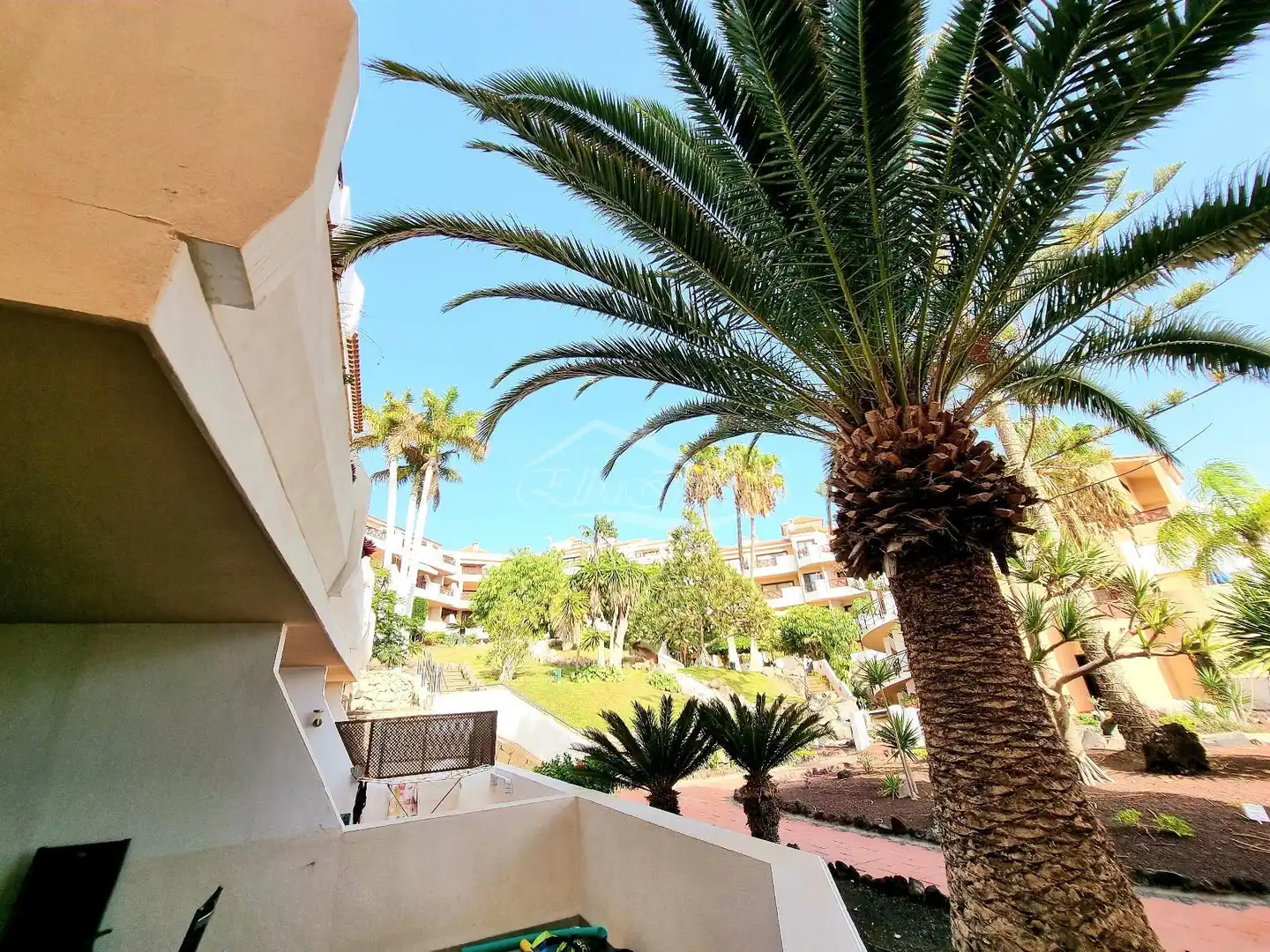 Außenansicht von Wohnung zum Verkauf in San Miguel de Abona mit Klimaanlage, Terrasse und Schwimmbad