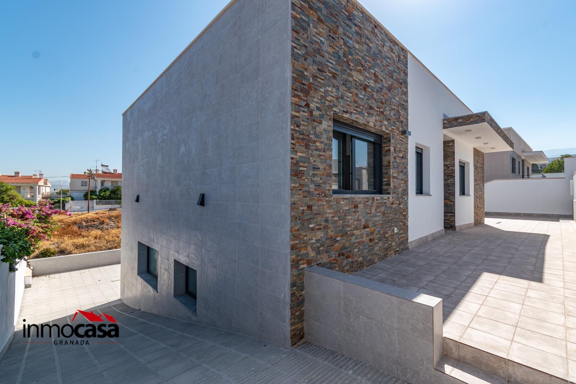Exterior view of House or chalet for sale in La Zubia