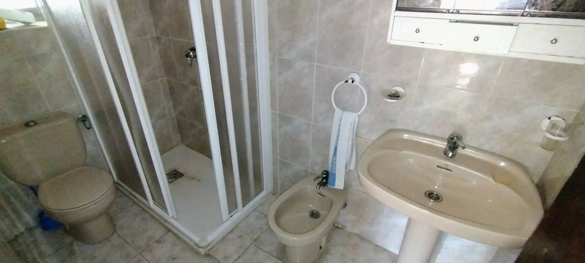 Baño de Finca rústica en venta en Casavieja con Calefacción, Terraza y Trastero