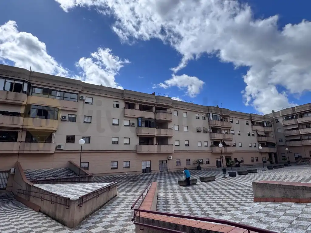 Vista exterior de Pis en venda en Jerez de la Frontera