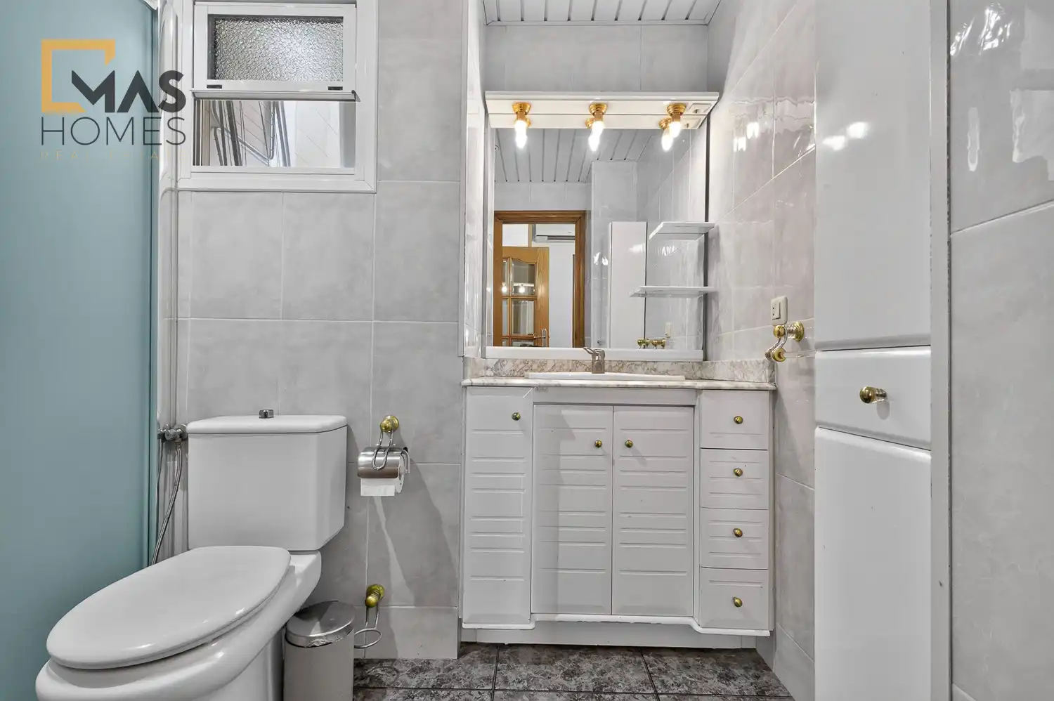Baño de Piso en venta en Terrassa con Aire acondicionado, Calefacción y Terraza