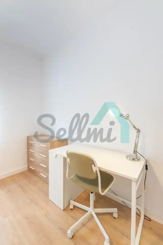 Flat for rent in De Gloria Fuertes, Masip