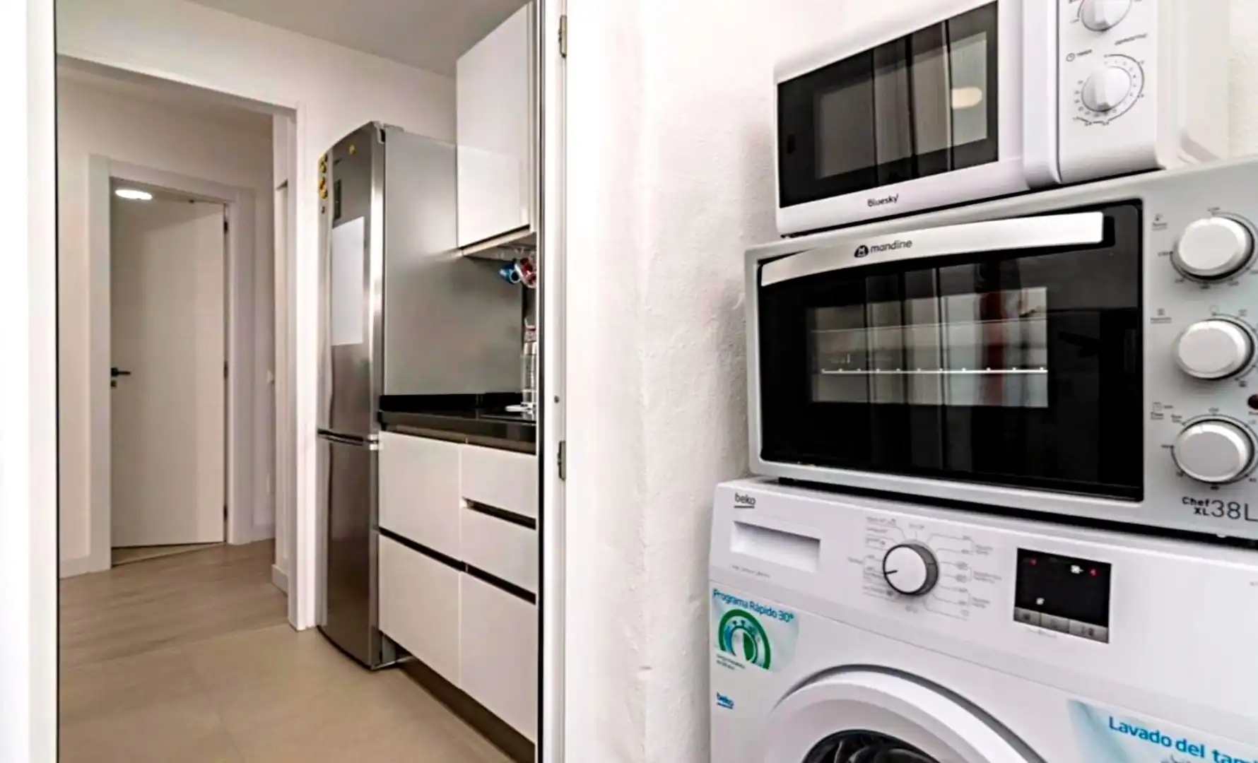 Küche von Wohnung zum Verkauf in Benalmádena mit Klimaanlage, Heizung und Terrasse