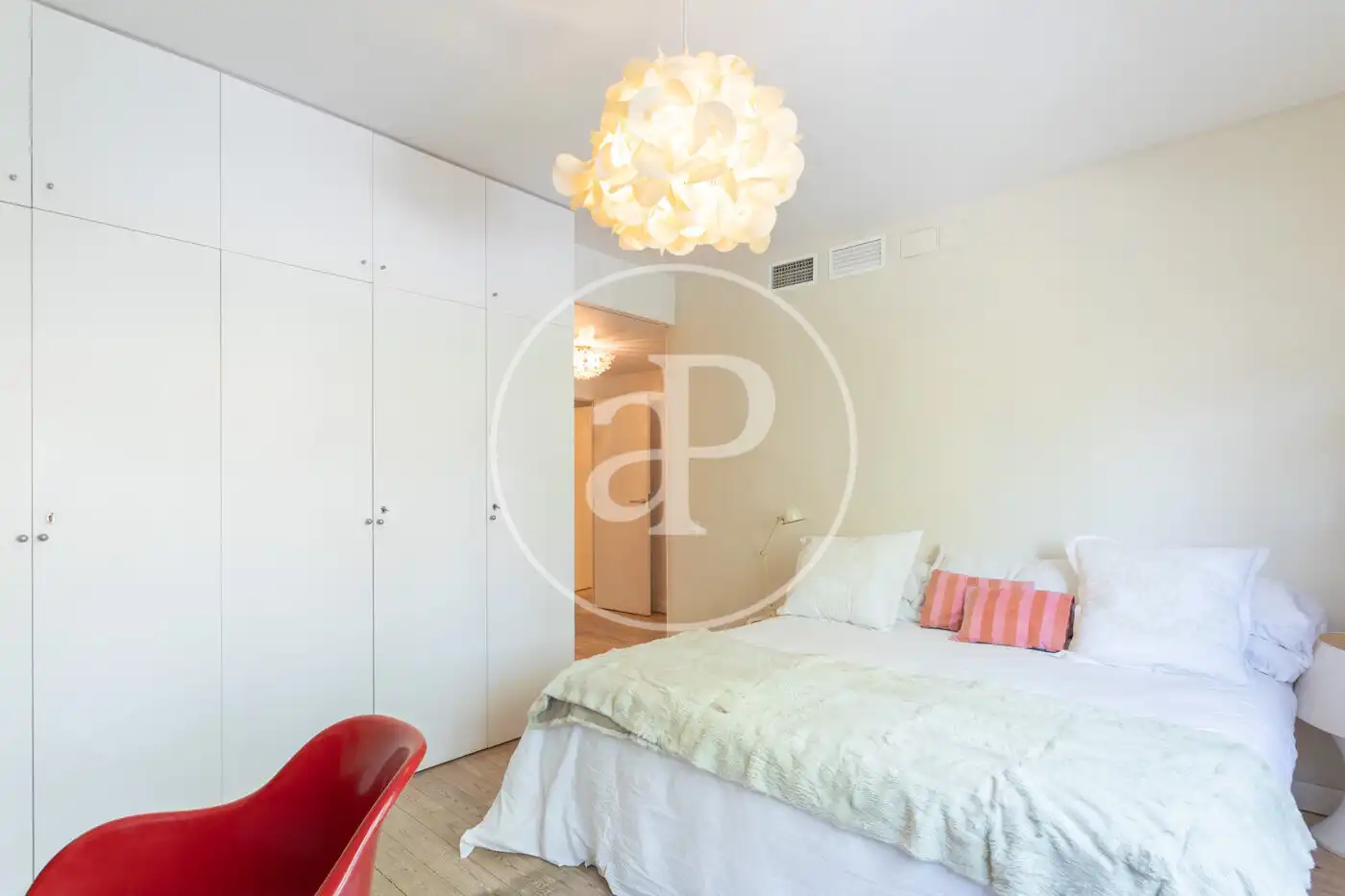 Habitación de Piso de alquiler en Barcelona con Aire acondicionado, Calefacción y Jardín privado