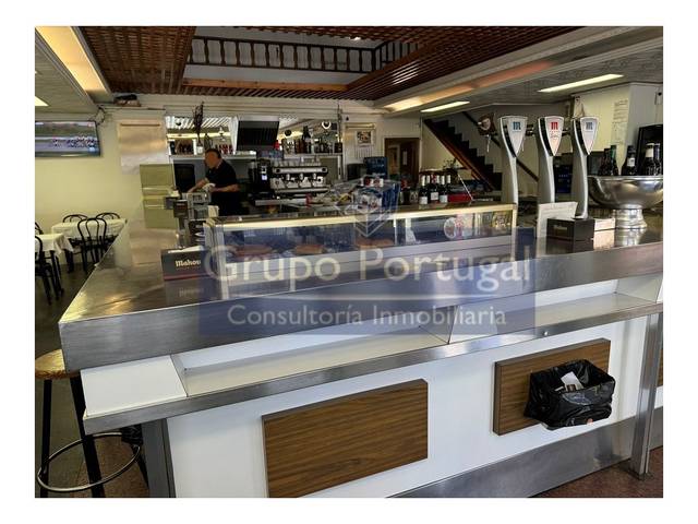 Local comercial en Alquiler en Tres Olivos - Valverde