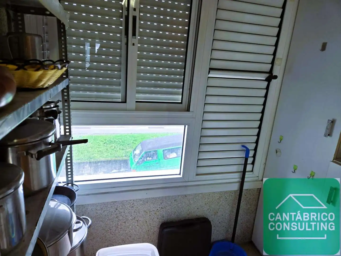Vista exterior de Piso en venta en Navia con Calefacción, Parquet y Terraza