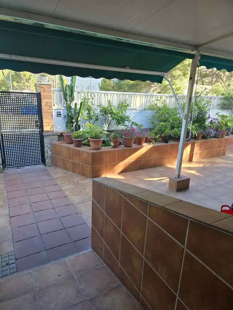 Terrassa de Casa o xalet en venda en Mont-roig del Camp amb Aire condicionat, Calefacció i Jardí privat