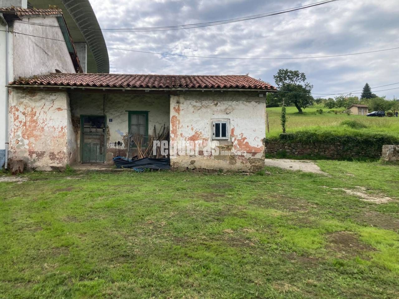 Casa adosada en venta en Castrillón