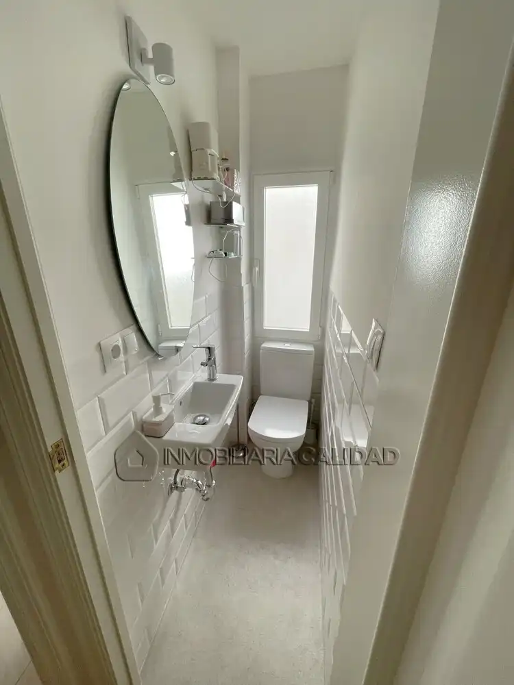 Bathroom of Flat for rent in Burgos  with Heating and Furnished