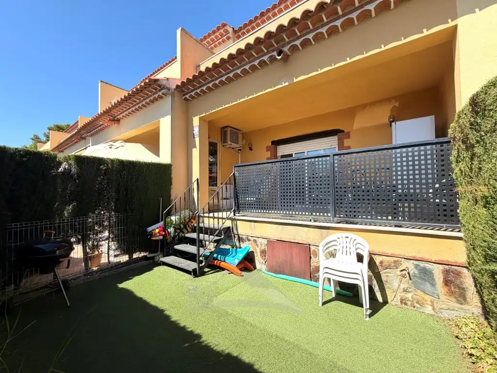 Villa zum Verkauf in Calle Bilbao De, imagen 2
