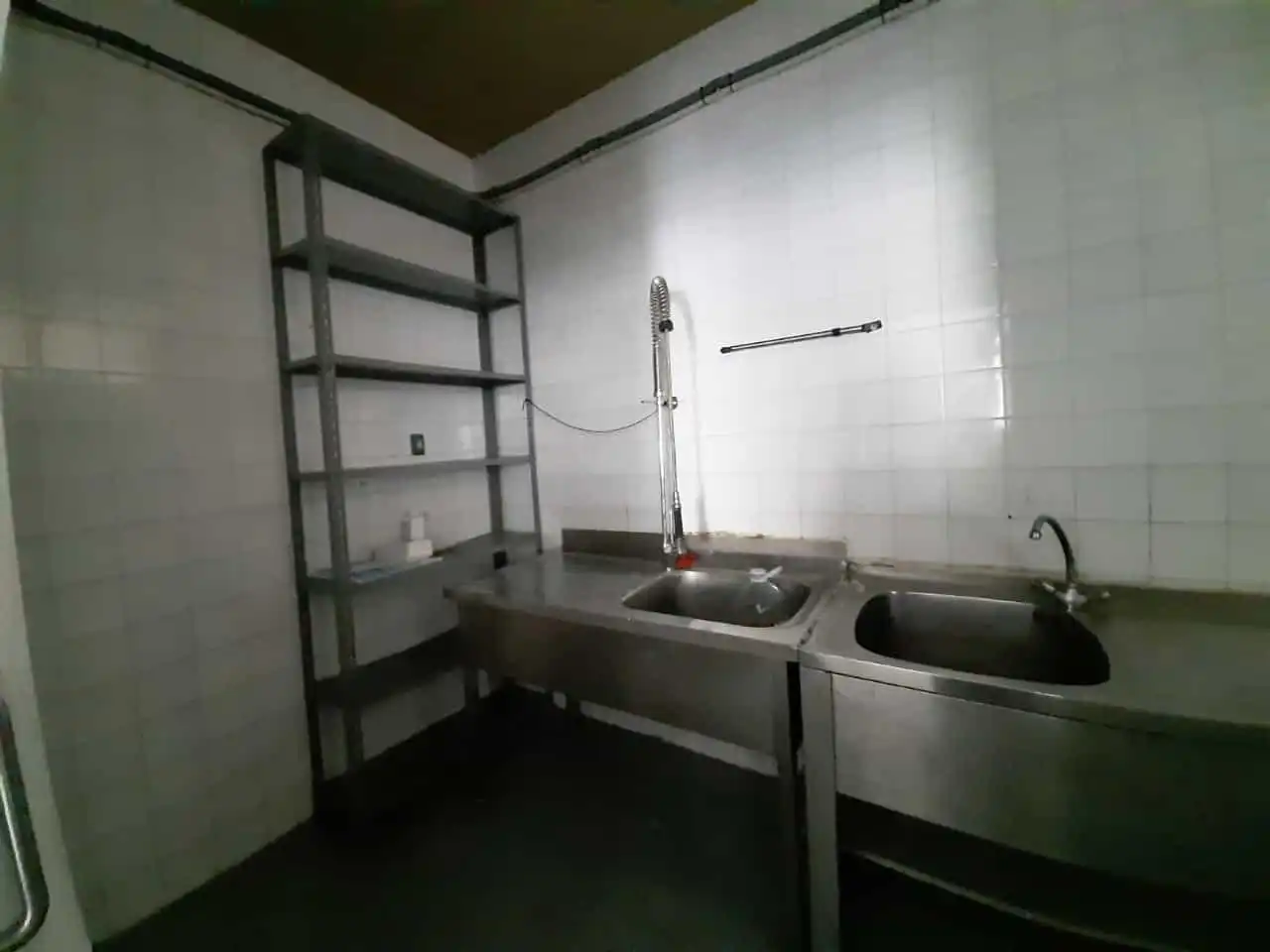 Cuina de Local de lloguer en Cáceres