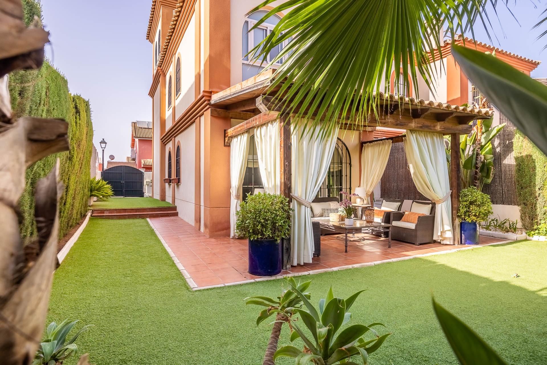 Casa adosada de lloguer a Calle CONSTELACIÓN OSA MAYOR, Centro