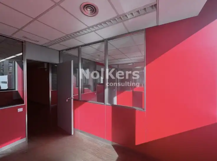 Office for sale in Barcelona  with Air Conditioner and Heating