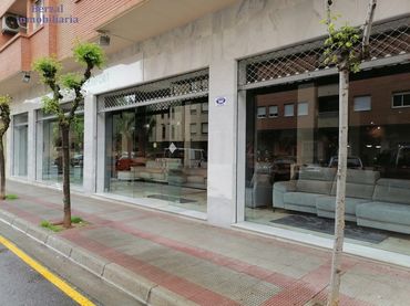 Gewerbefläche zum Verkauf in Calle Pintor Rosales