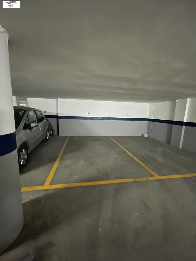 Parking de Apartamento de alquiler en Albacete con Calefacción, Amueblado y Balcón