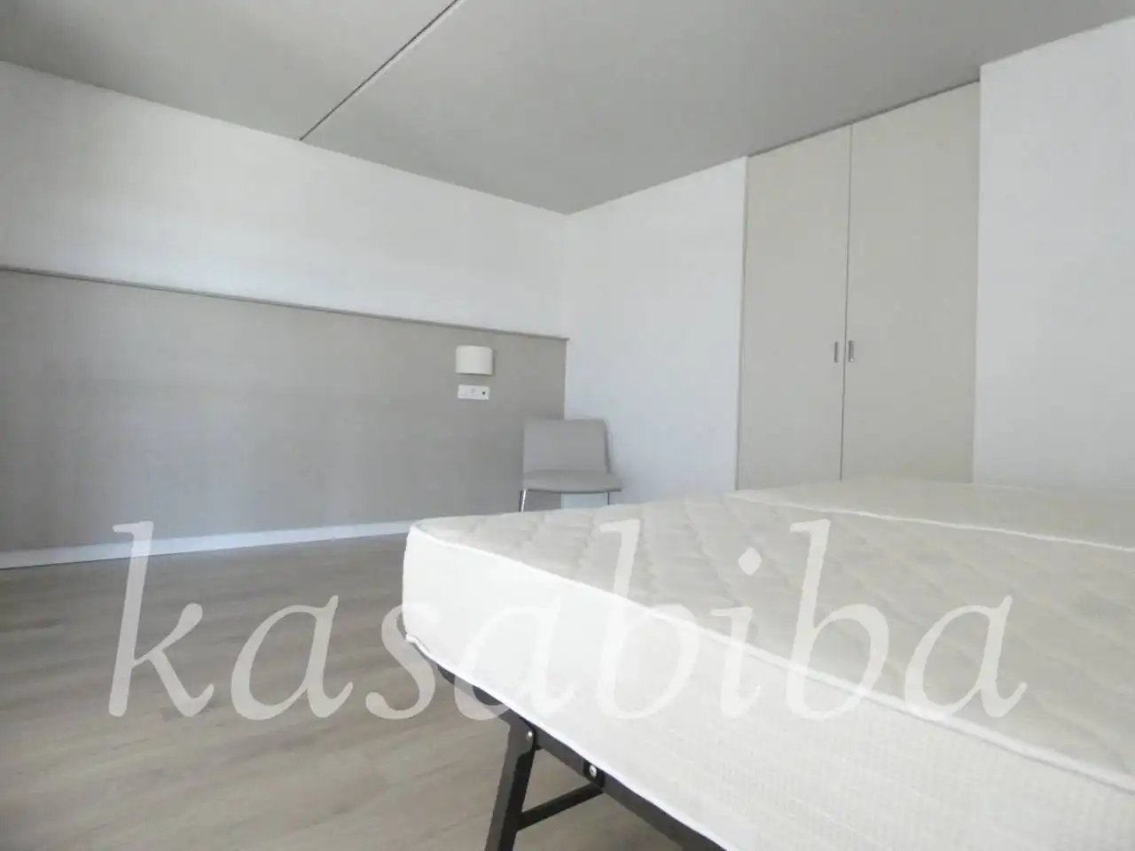 Schlafzimmer von Loft zur Miete in Valencia mit Klimaanlage, Heizung und Parkett