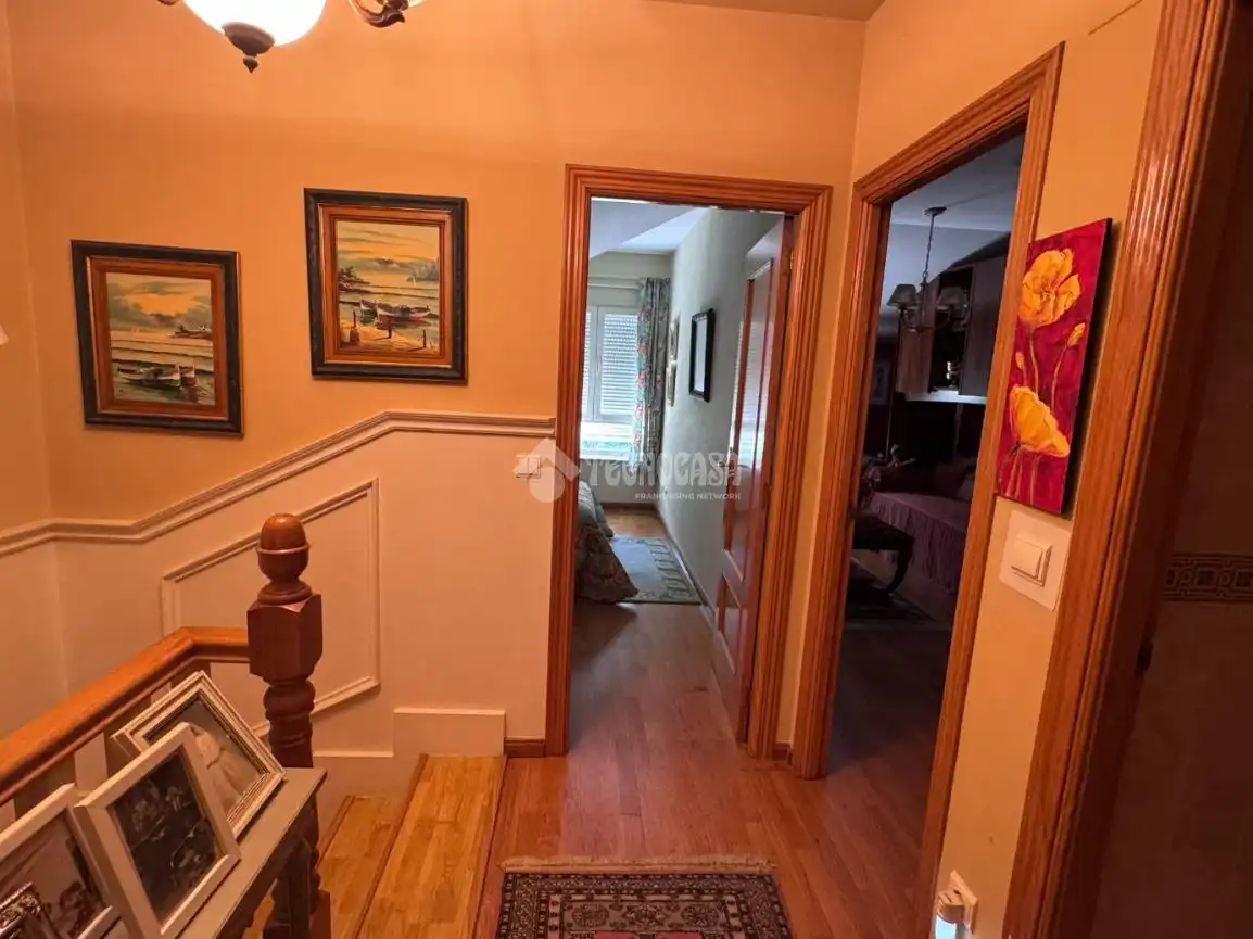 Casa adosada en venta en Valdefresno con Calefacción, Parquet y Piscina comunitaria