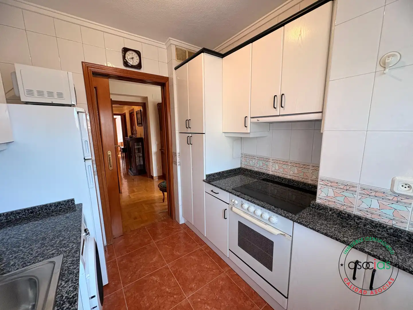 Cocina de Piso en venta en Gijón  con Calefacción, Parquet y Trastero