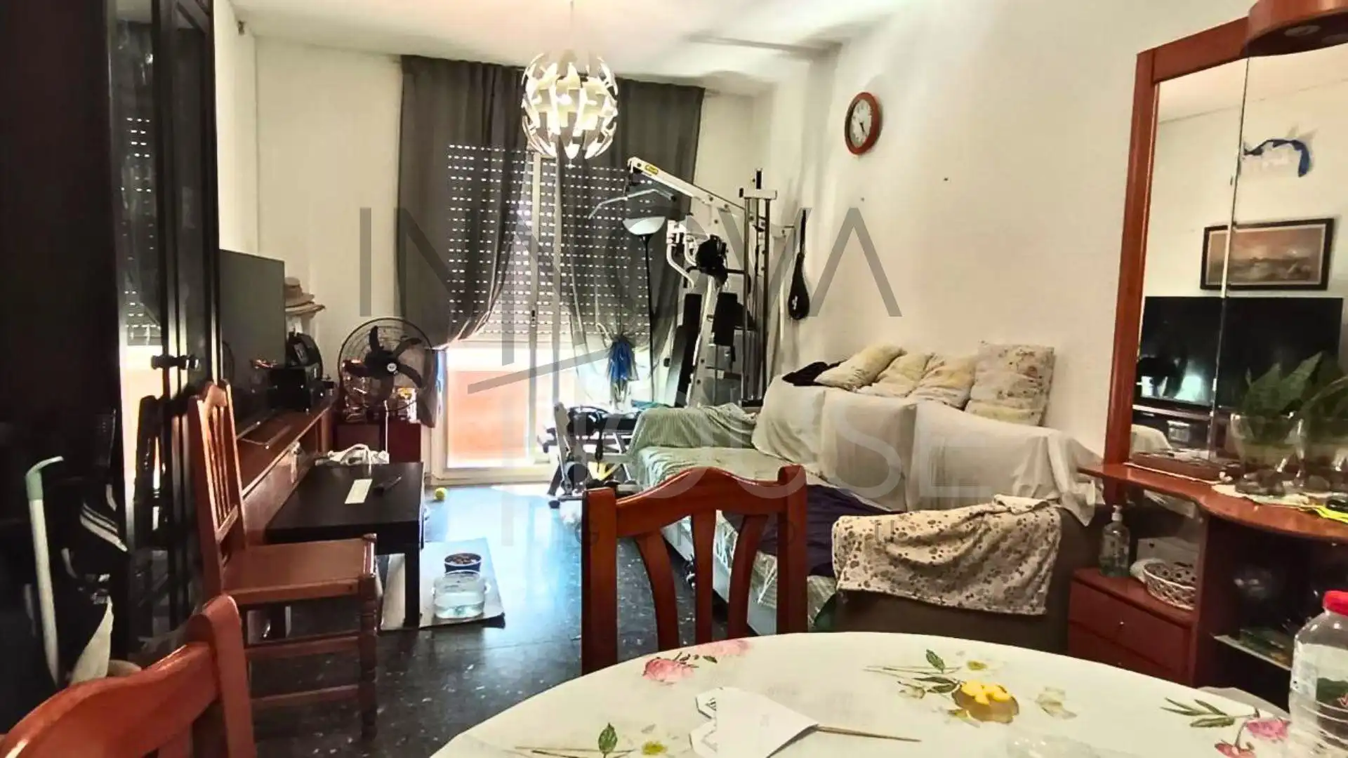 Sala d'estar de Pis en venda en Barcelona amb Moblat i Balcó