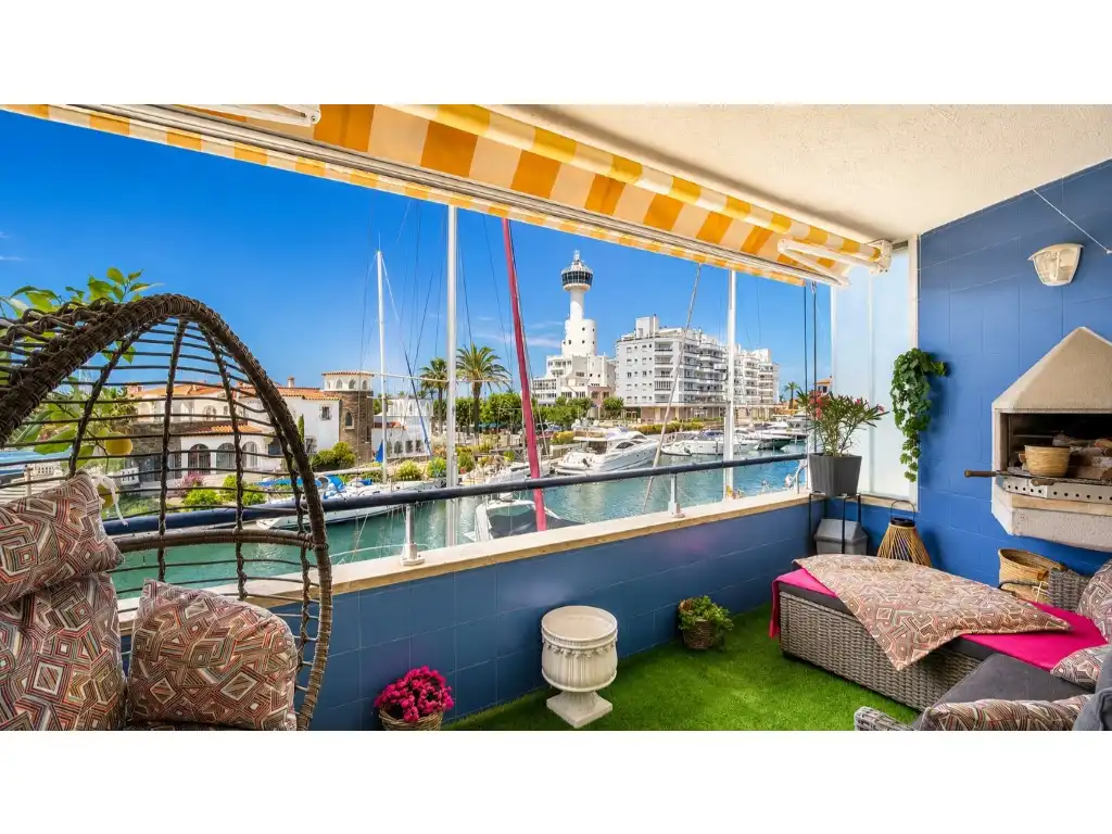 Piso con ascensor en venta en Sector Cavall De Mar, imagen 2