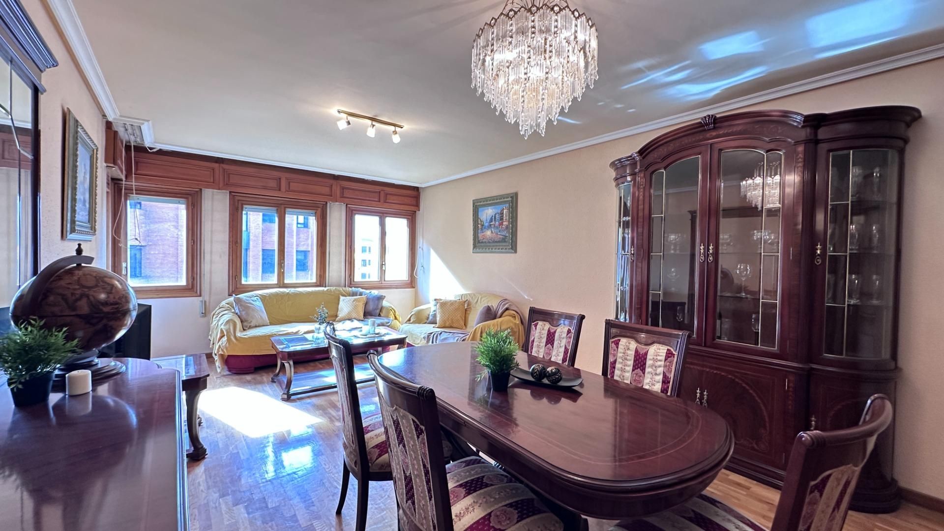 Comedor de Piso en venta en Soria Capital  con Calefacción, Parquet y Terraza