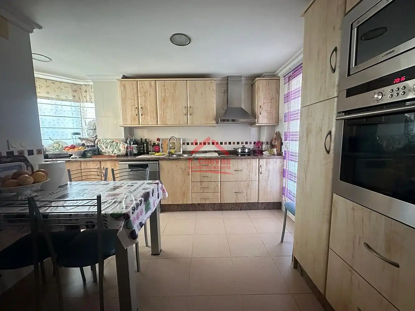 Cuina de Casa o xalet en venda en Vélez-Málaga amb Aire condicionat, Calefacció i Terrassa