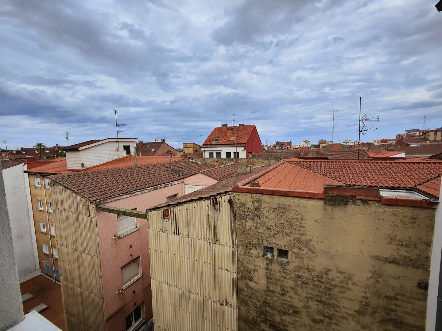 Vista exterior de Ático en venta en Gijón  con Calefacción, Parquet y Terraza
