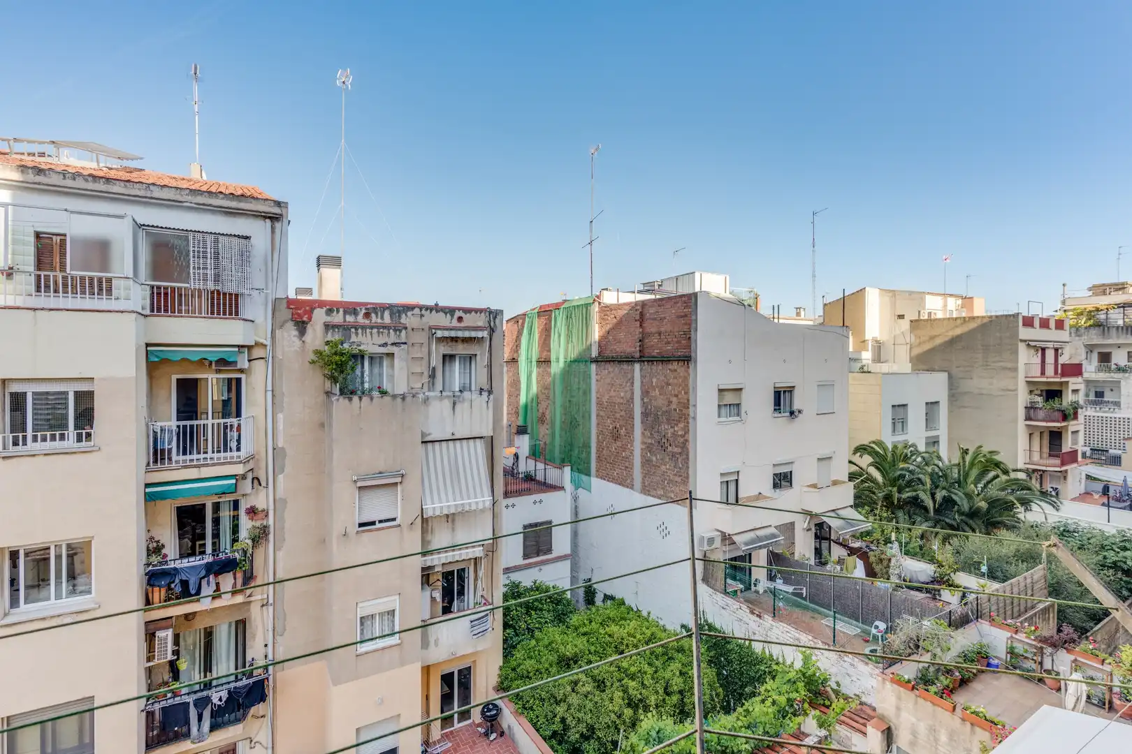 Vista exterior de Pis en venda en Barcelona amb Balcó
