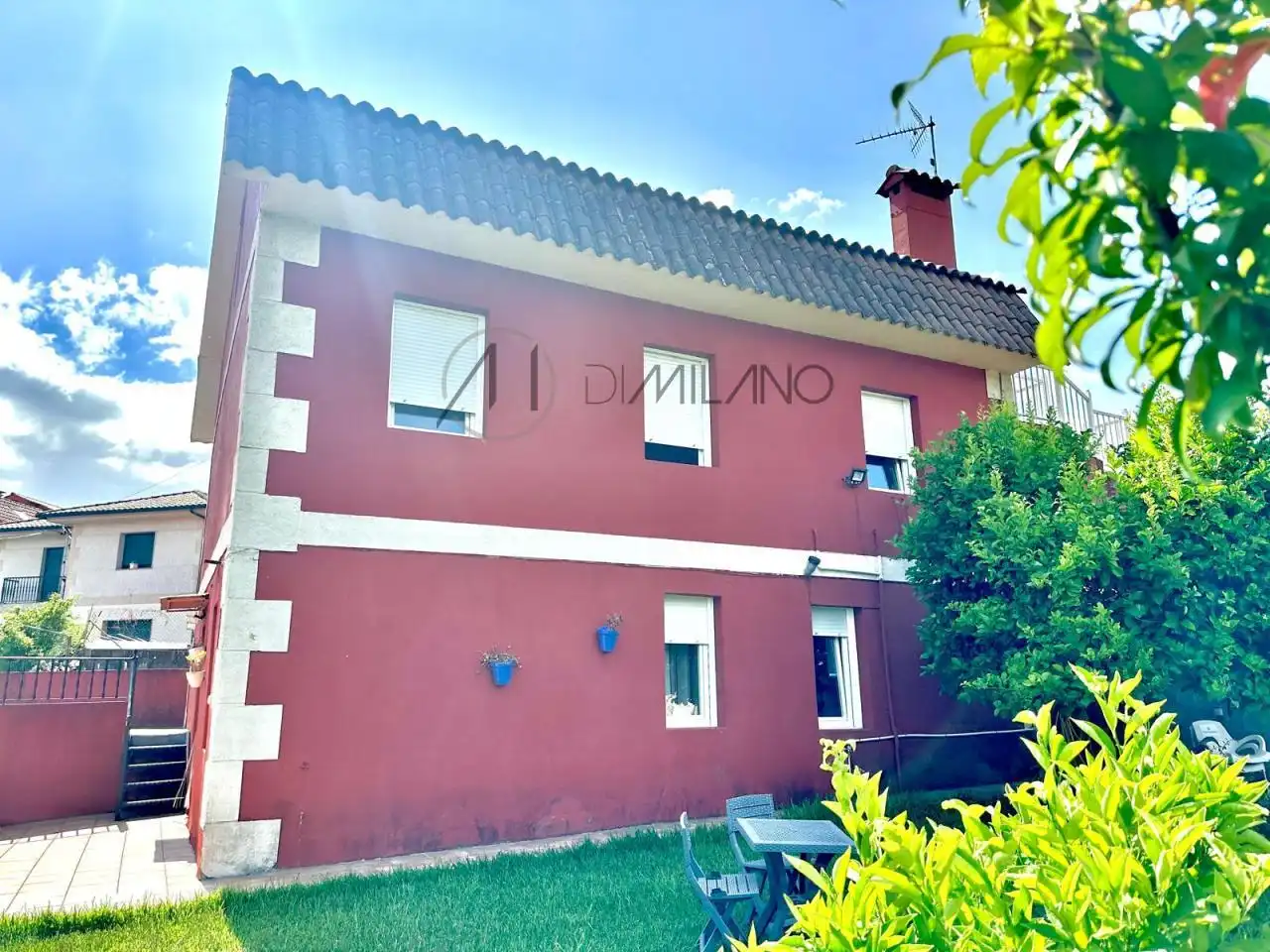 Vista exterior de Casa o chalet en venta en Vigo  con Calefacción, Jardín privado y Trastero