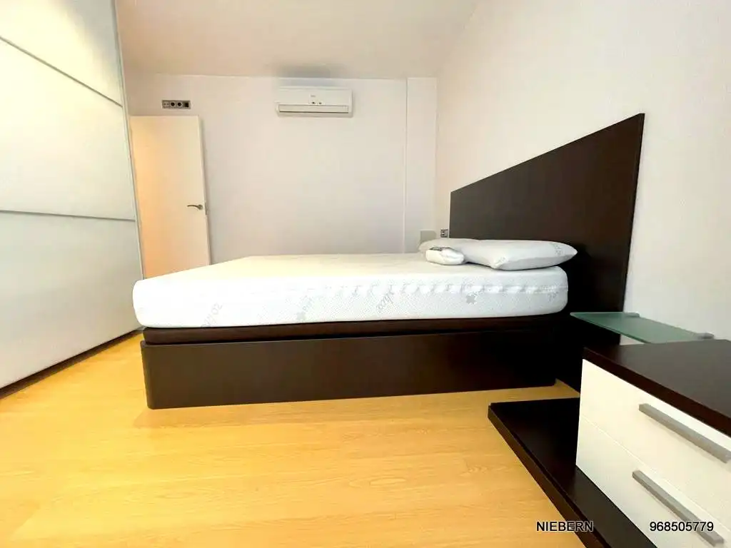Habitación de Piso de alquiler en Cartagena con Aire acondicionado, Parquet y Amueblado